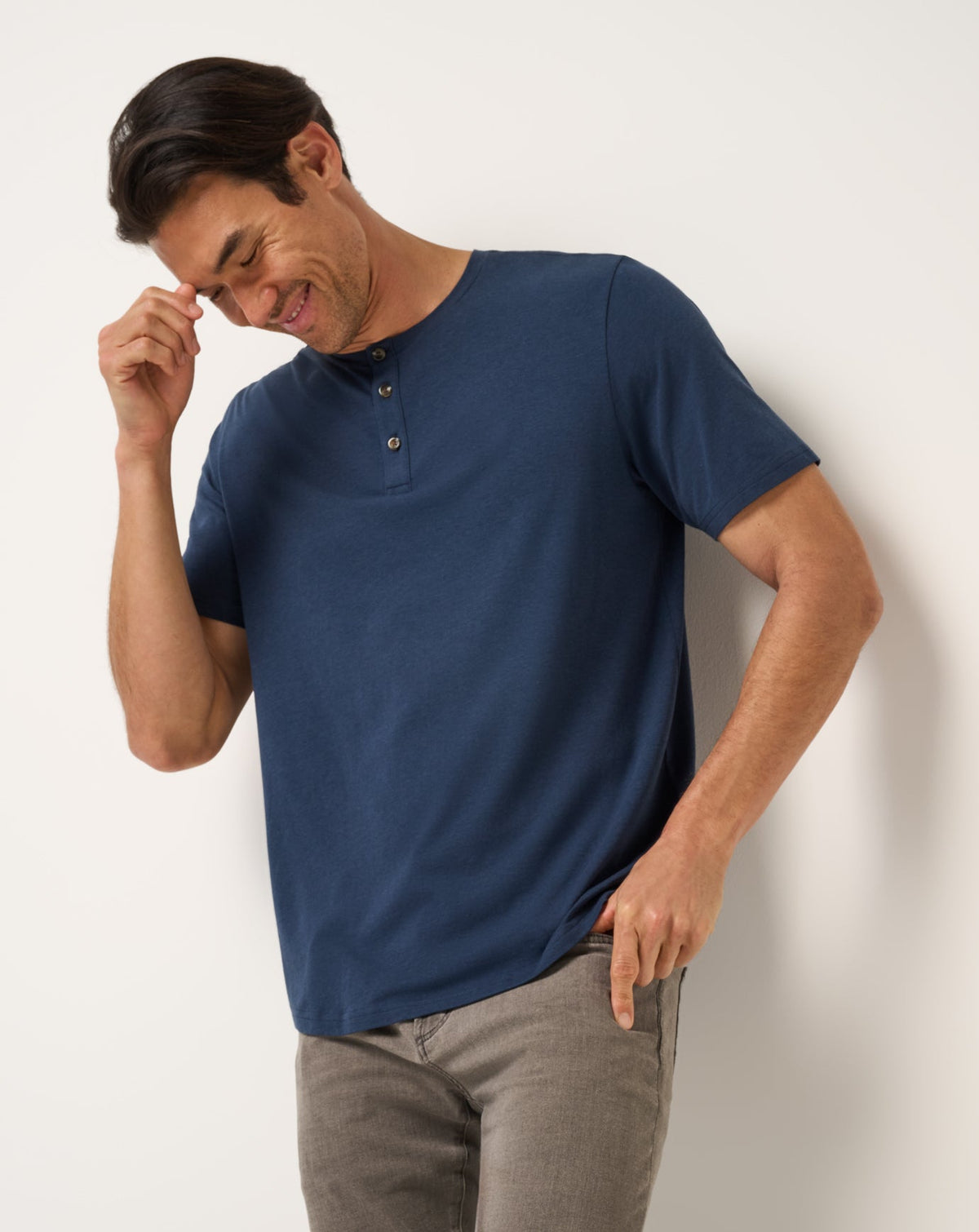 Travis Mathew Discount Cloud Henley Tee Men